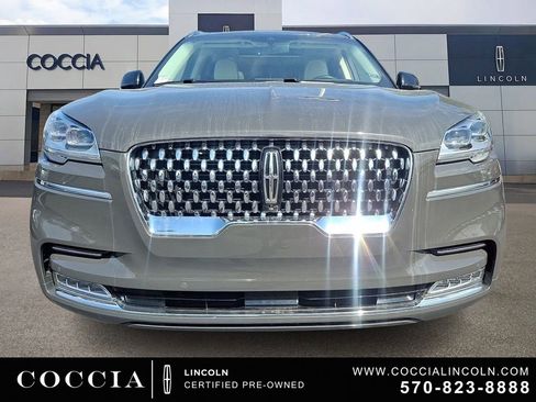 Certified 2023 Lincoln Aviator Black Label w/ Dynamic Handling Package AWD/4WD image 2