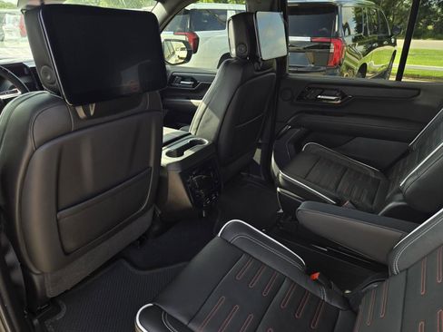 New 2026 GMC Yukon AT4 Ultimate AWD/4WD image 7