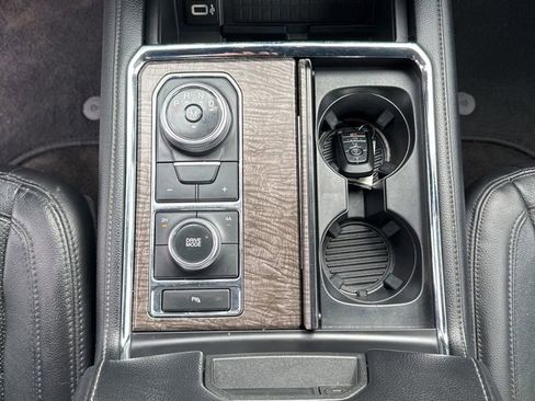 Used 2019 Ford Expedition Max Limited image 35