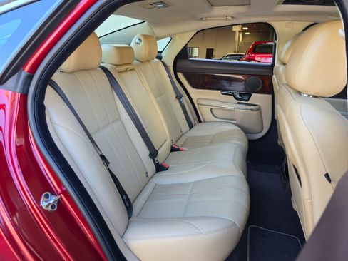 Used 2012 Jaguar XJ RWD image 29