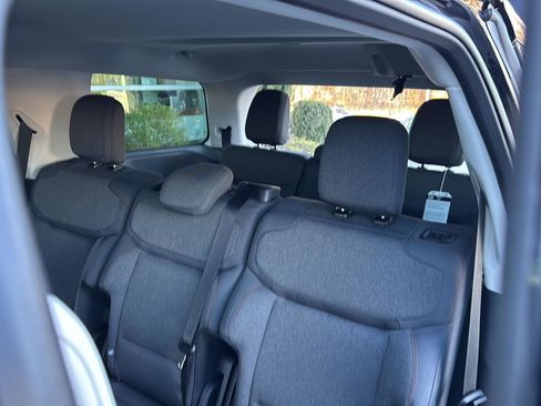 New 2025 Ford Expedition Active image 40