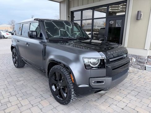 Used 2023 Land Rover Defender 110 V8 image 8