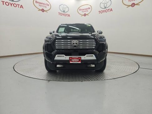 Used 2025 Toyota Tacoma Limited AWD/4WD image 4