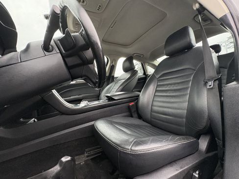 Used 2017 Ford Fusion SE w/ Equipment Group 202A image 16