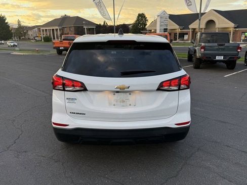 Used 2022 Chevrolet Equinox LS w/ LS Convenience Package image 7