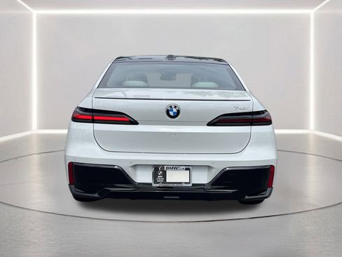 New 2026 BMW 740i image 25