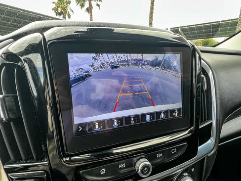 Used 2020 Chevrolet Traverse Premier w/ Redline Edition AWD/4WD image 23