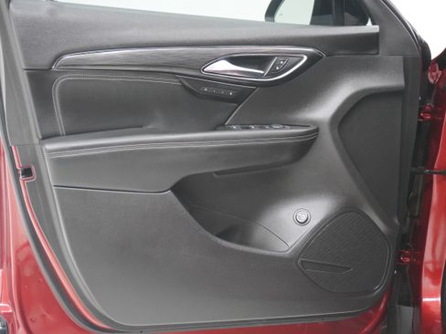 Used 2022 Buick Envision Essence w/ Sport Touring Package FWD image 14