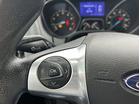 Used 2013 Ford Focus SE w/ SE Winter Pkg image 16