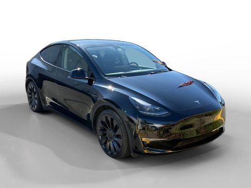 Used 2023 Tesla Model Y Performance AWD/4WD image 7
