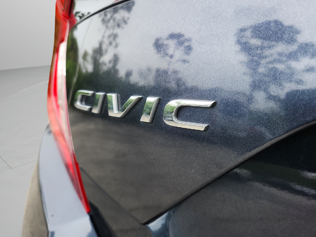 Used 2019 Honda Civic EX image 17