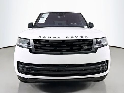 Certified 2023 Land Rover Range Rover SE image 2