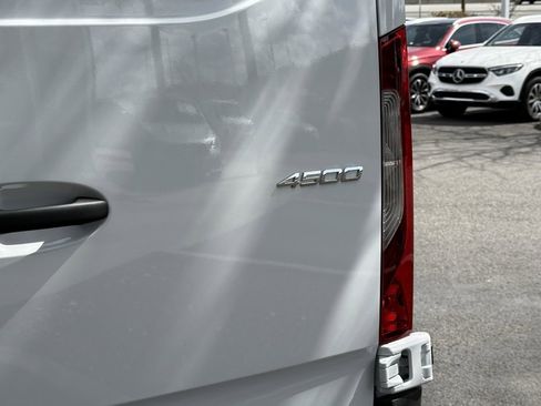 New 2025 Mercedes-Benz Sprinter 4500 image 11
