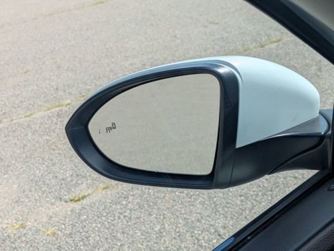 Used 2024 Volkswagen Jetta SE w/ Panoramic Sunroof Package image 30