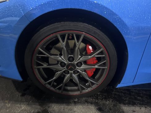 Used 2024 Chevrolet Corvette Stingray Premium Conv w/ Z51 Performance Package image 11