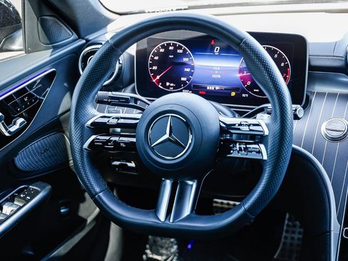 Used 2023 Mercedes-Benz C 300 Sedan image 13