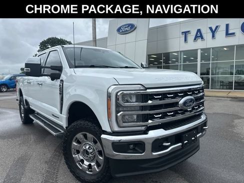 Used 2023 Ford F250 Lariat w/ Chrome Package AWD/4WD image 3