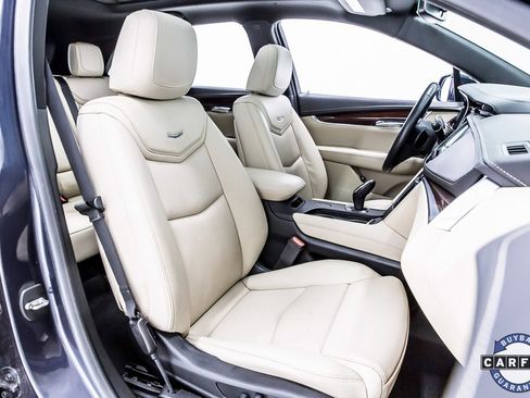 Used 2019 Cadillac XT5 Luxury image 32