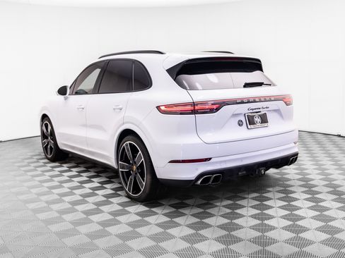 Certified 2023 Porsche Cayenne Turbo AWD/4WD image 3