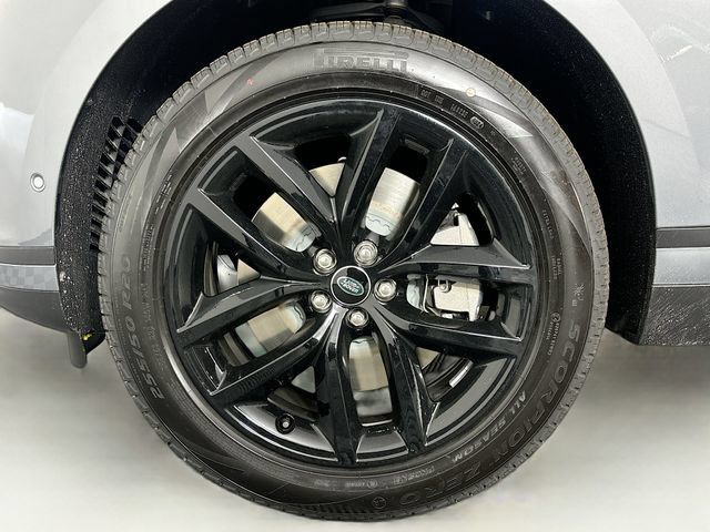 Used 2026 Land Rover Range Rover Velar S AWD/4WD image 31