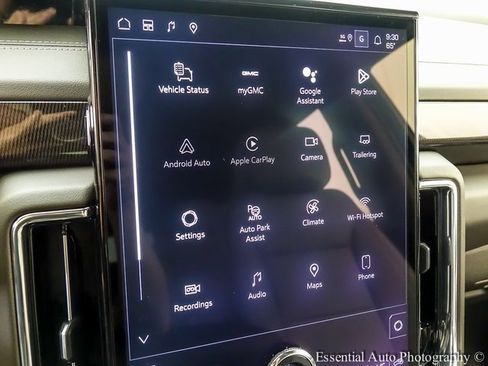 New 2026 GMC Yukon Elevation image 13