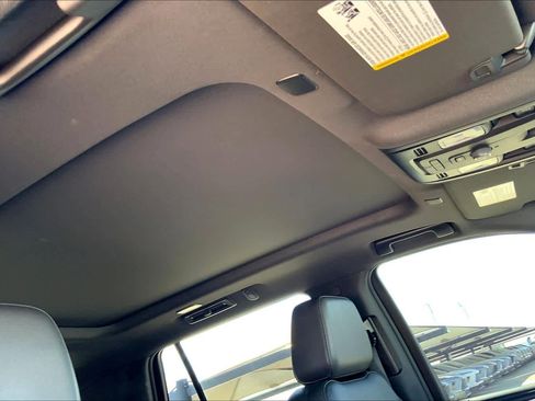 Used 2022 Chevrolet Tahoe LT image 14