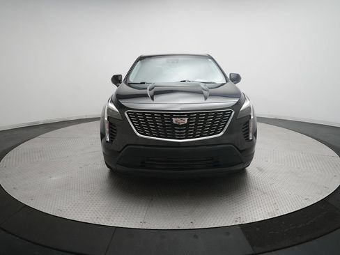 Used 2022 Cadillac XT4 Luxury w/ Cold Weather Package AWD/4WD image 11