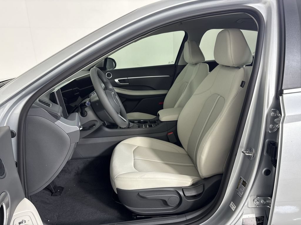 New 2026 Hyundai Sonata SE FWD image 13