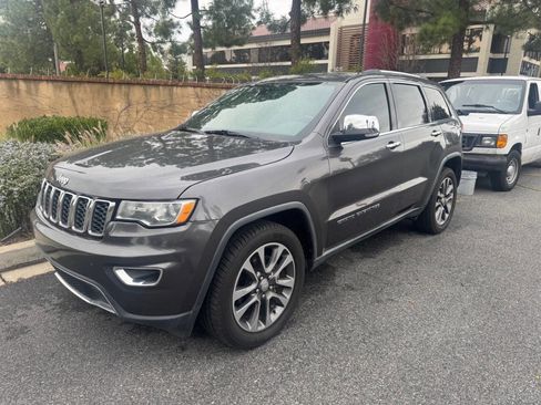 Used 2018 Jeep Grand Cherokee Limited image 1