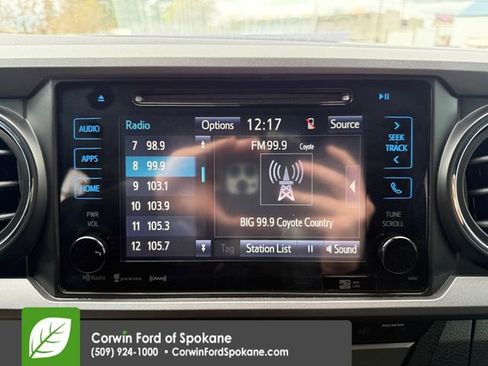 Used 2019 Toyota Tacoma TRD Sport w/ Technology Package image 30