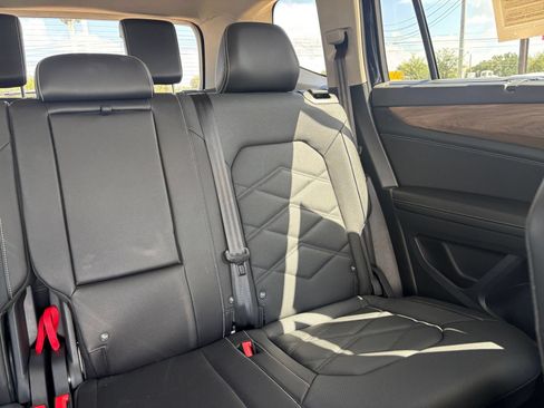 Used 2026 Volkswagen Atlas SE AWD/4WD image 38