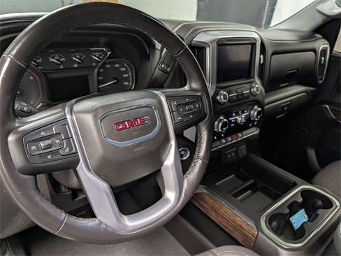 Used 2022 GMC Sierra 1500 Elevation image 17