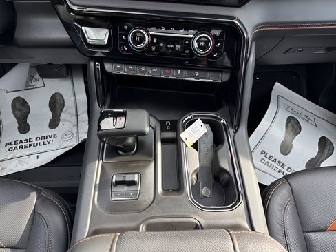 Used 2025 GMC Sierra 1500 AT4 w/ AT4 Premium Package image 15