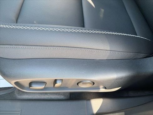 New 2026 GMC Terrain Denali w/ LPO, Black Badging Package image 18