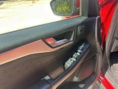 Used 2020 Ford Escape SEL image 14