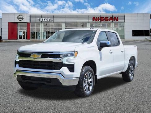 Used 2024 Chevrolet Silverado 1500 LT AWD/4WD image 8