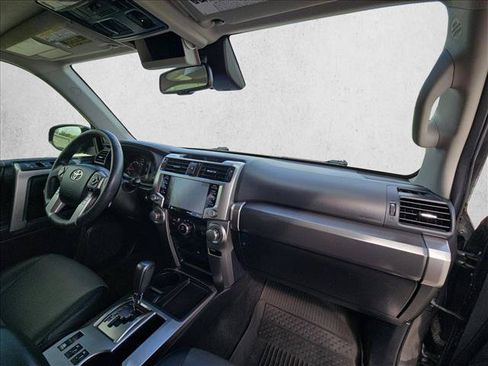 Used 2022 Toyota 4Runner SR5 Premium w/ Moonroof Package RWD image 23