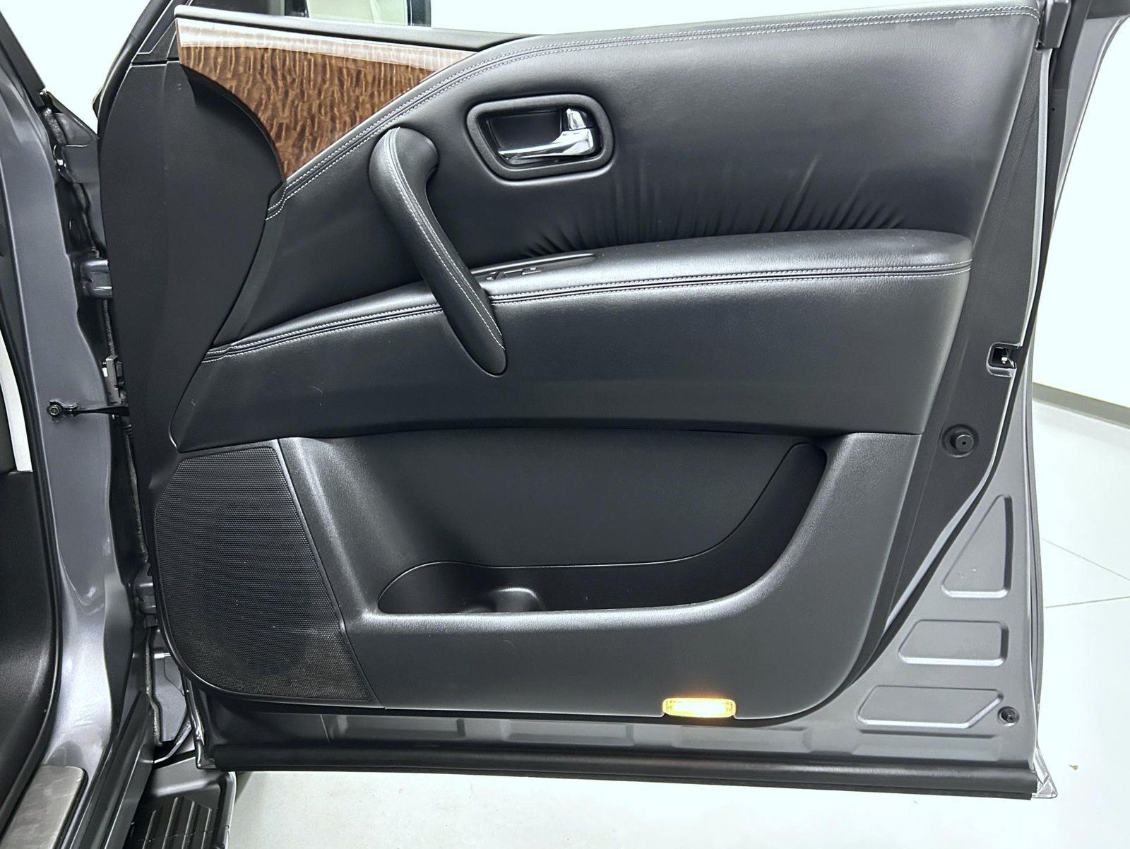 Used 2019 Nissan Armada Platinum w/ Captain's Chairs Package AWD/4WD image 16