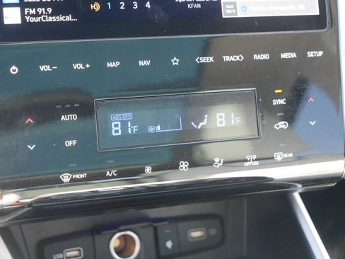 Certified 2023 Hyundai Tucson Limited w/ Cargo Package image 23