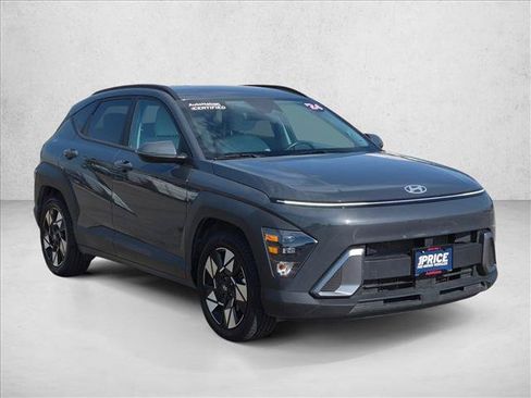 Used 2024 Hyundai Kona SEL FWD image 3
