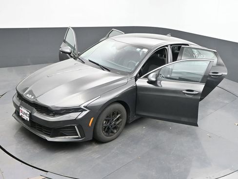 Used 2025 Kia K5 LXS FWD image 61