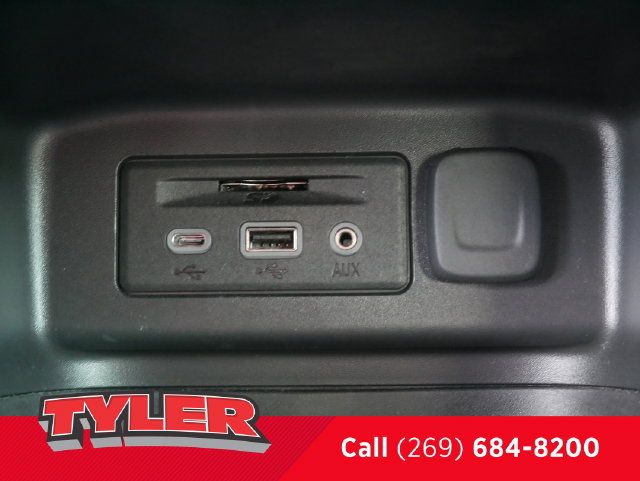 Used 2023 Chevrolet Equinox RS w/ RS Leather Package AWD/4WD image 31