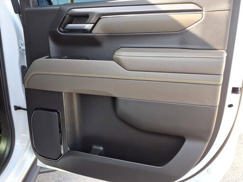 Used 2024 Chevrolet Silverado 1500 ZR2 image 14