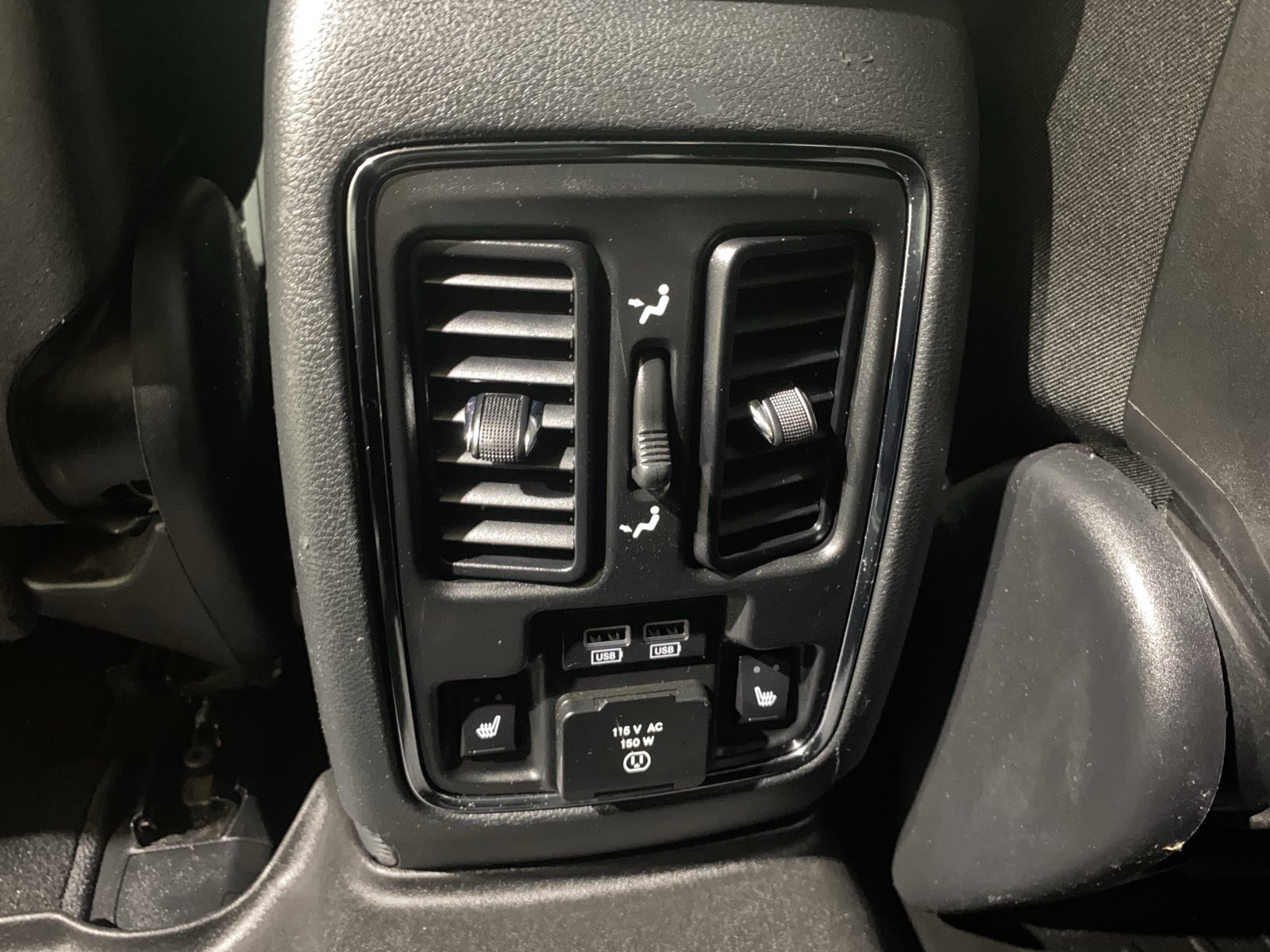 Used 2019 Jeep Grand Cherokee Overland AWD/4WD image 13