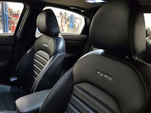 Used 2023 Kia Forte GT-Line w/ GT-Line Premium Package image 18