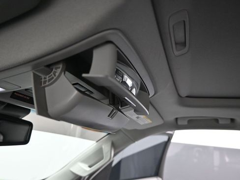 Used 2019 Chevrolet Suburban LT AWD/4WD image 40