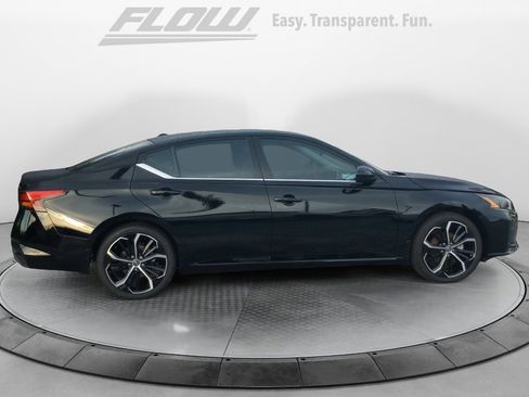 New 2025 Nissan Altima 2.5 SR image 8