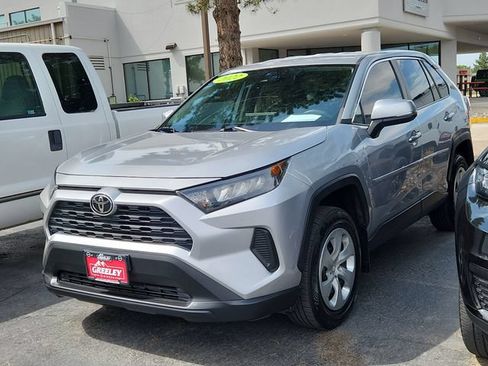 Used 2022 Toyota RAV4 LE AWD/4WD image 3