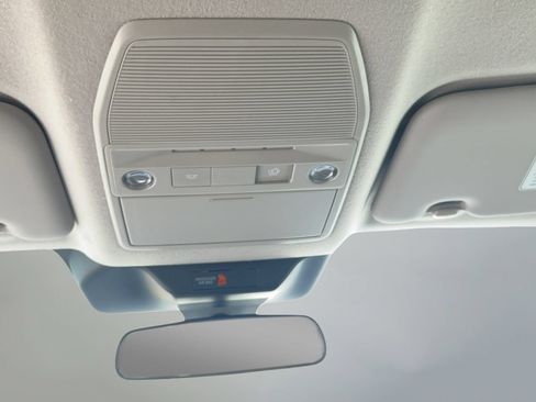 Certified 2025 Nissan Kicks SR FWD image 30