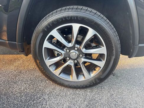 Used 2018 Jeep Grand Cherokee Limited w/ Luxury Group II image 20